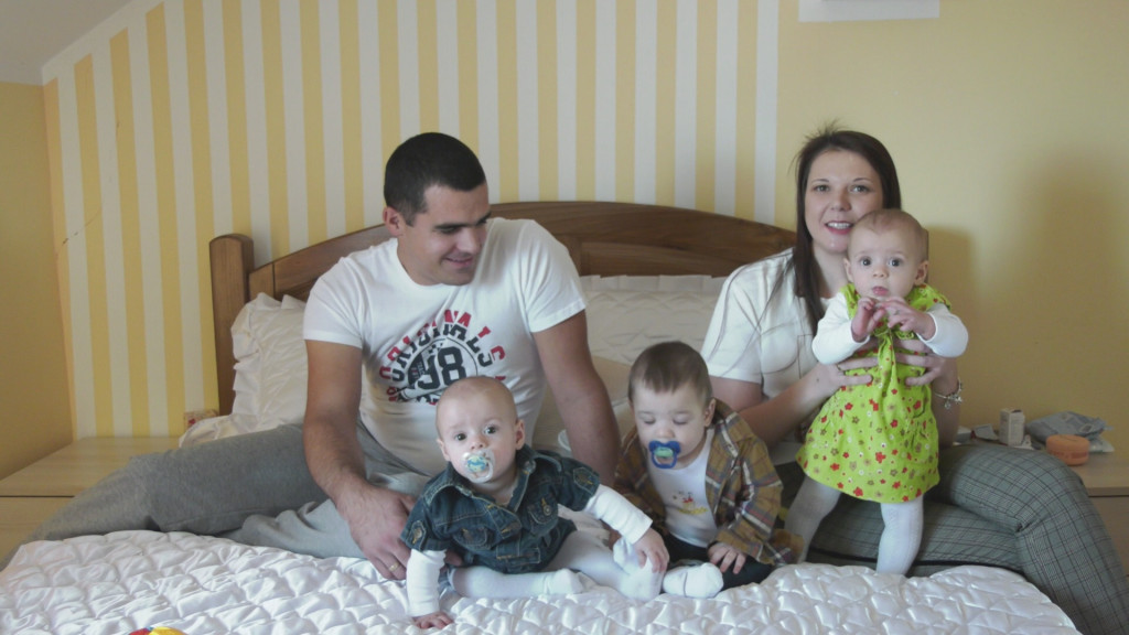 I kad je bilo NAJTEŽE nisu odustajali: Marija i Nebojša iz Požege se PET GODINA borili za POTOMSTVO, a sada su TROJKE stigle u njihov dom! (VIDEO)