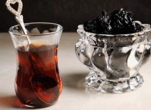 OPASNIJI od alkohola : Ovaj čaj  koji koji često KONZUMIRAMO može da bude KOBAN  za našu JETRU!