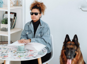 Skoro 30 GODINA se pretvarala da je slepa: Lagala je muža, komšije i primala NOVČANU pomoć, kada je priznala zašto je to uradila nastala je TIŠINA!