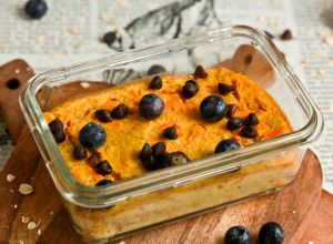 Topli doručak ili desert: Recept za PEČENU kašu sa kakaom i jagodama, ovo još niste probali