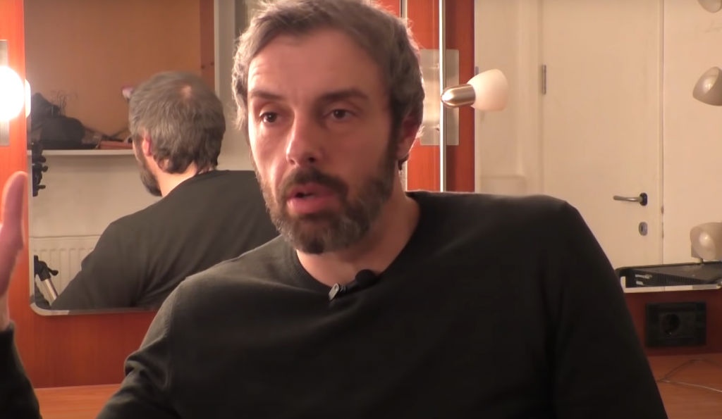 Glavni INSPEKTOR iz "CRNE SVADBE" oženjen je SPRSKOM glumicom: Uliks Fehmiu ima prelepu ćerku, njeno ime je veoma RETKO, a evo kako ona izgleda!