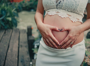 Baš njima STIŽE prinova: Ovo su horoskopski znakovi koji će u 2022. godini najverovatnije dobiti BEBU!