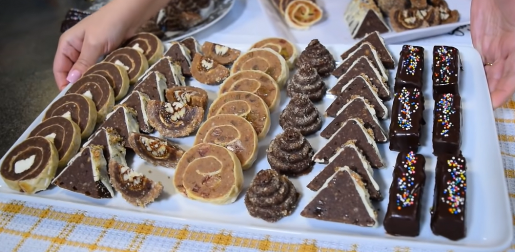 Potrudite se jer VREDI: Od JEDNE smese NAPRAVITE čak šest različitih kolača!