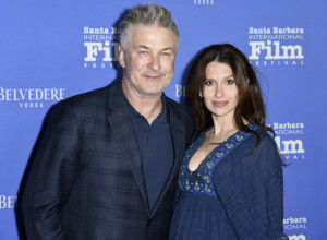 Žena Aleka Boldvina progovrila o pravoj istini: Evo od čega glumac BOLUJE, i sa kojim problemom se nosi!