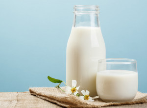 Šta je zdravije - kefir ili jogurt? Iznenadićete se kada vidite koja je RAZLIKA i zašto su OBA bitna