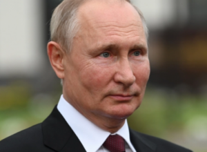 ON JE PRESLIKAN MAJKA Isplivale PORODIČNE fotografije Vladimira Putina, a evo čime se bavila Marija Ivanovna!