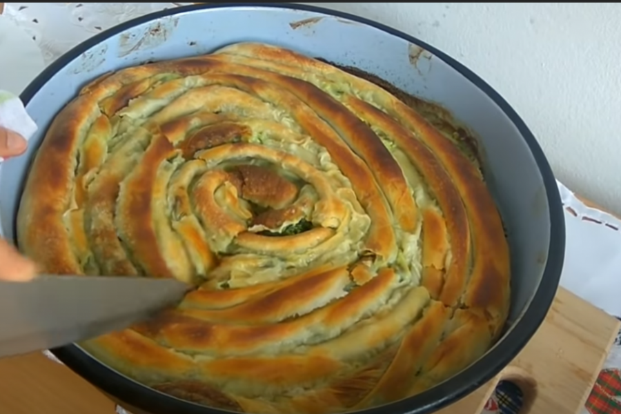 Posna pita sa SPANAĆEM: Toliko UKUSNA da će vam svi tražiti recept!