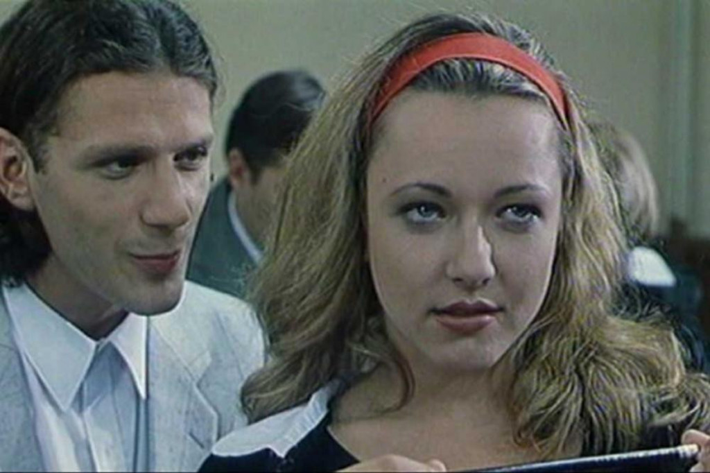 Znate je kao Danicu iz "Lajanje na zvezde": Nataša Tapušković je kao mala radila u ĆEVABDŽINICI i svake NEDELJE glasno plakala, a razlog je bio ON!