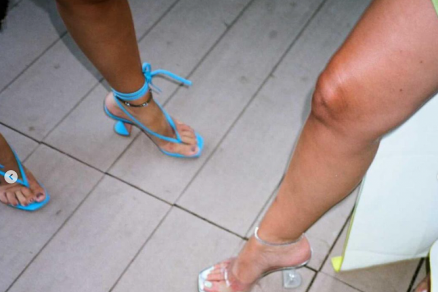 Influenserke su LUDE za njima: Najpopularnije SANDALE ove zime, rasprodaju se MUNJEVITOM brzinom, a nema žene koja ne želi da ih poseduje