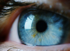 Evo ko ima VEĆE šanse da dobije INFARKT: Dobro pogledajte kakve su vam OČI, jedan znak pokazuje SRČANO oštećenje