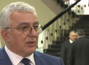 POČEO SASTANAK PARLAMENTARNE VEĆINE: Izlazak iz političke krize ili još veća DUBIOZA