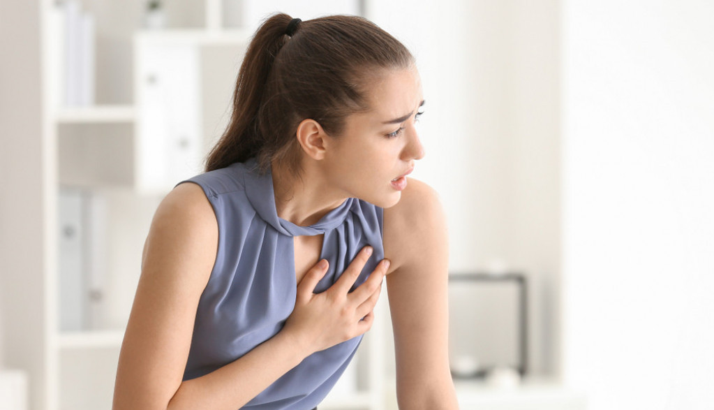 Bol u GRUDIMA, srce lupa kao LUDO: Ljudi misle da je INFARKT, a zapravo je nešto mnogo "opasnije"