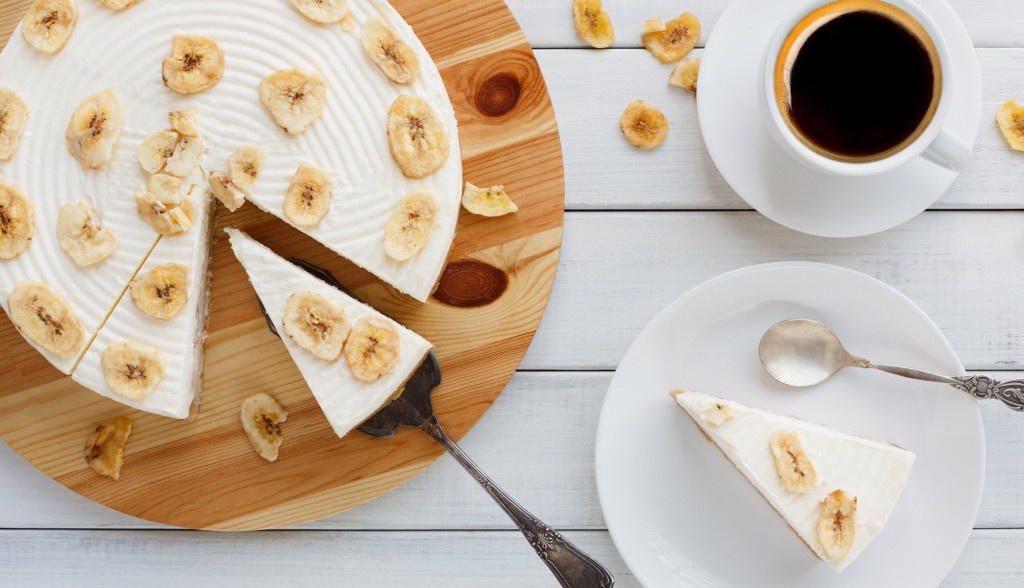 POSNA banana torta bez PEČENJA: Preukusna POSLASTICA za samo 400 dinara