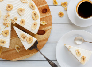 POSNA banana torta bez PEČENJA: Preukusna POSLASTICA za samo 400 dinara