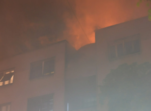 TRAGEDIJA U PODGORICI U požaru stradala jedna osoba!