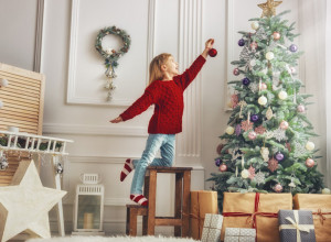 OVO MORATE DA SKLONITE OD DECE Spisak stvari o kojima morate da brinete zbog dece tokom praznika!