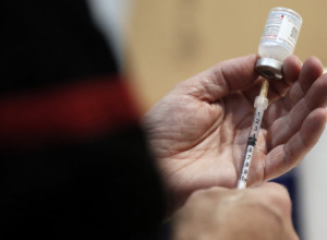 Registrovan PRVI SLUČAJ OMIKRONA kod komšija, kod putnika koji je doputovao sa ostrva