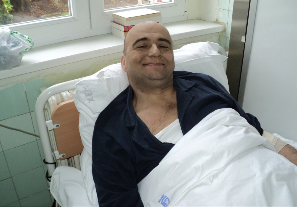 Predrag je ČELIČNI čovek: Preživeo RAK krvi ČETIRI PUTA, dva infarkta, hroničnu bolest pluća i dobio DIJABETES, to ga je podstaklo da se danas bavi ovim poslom