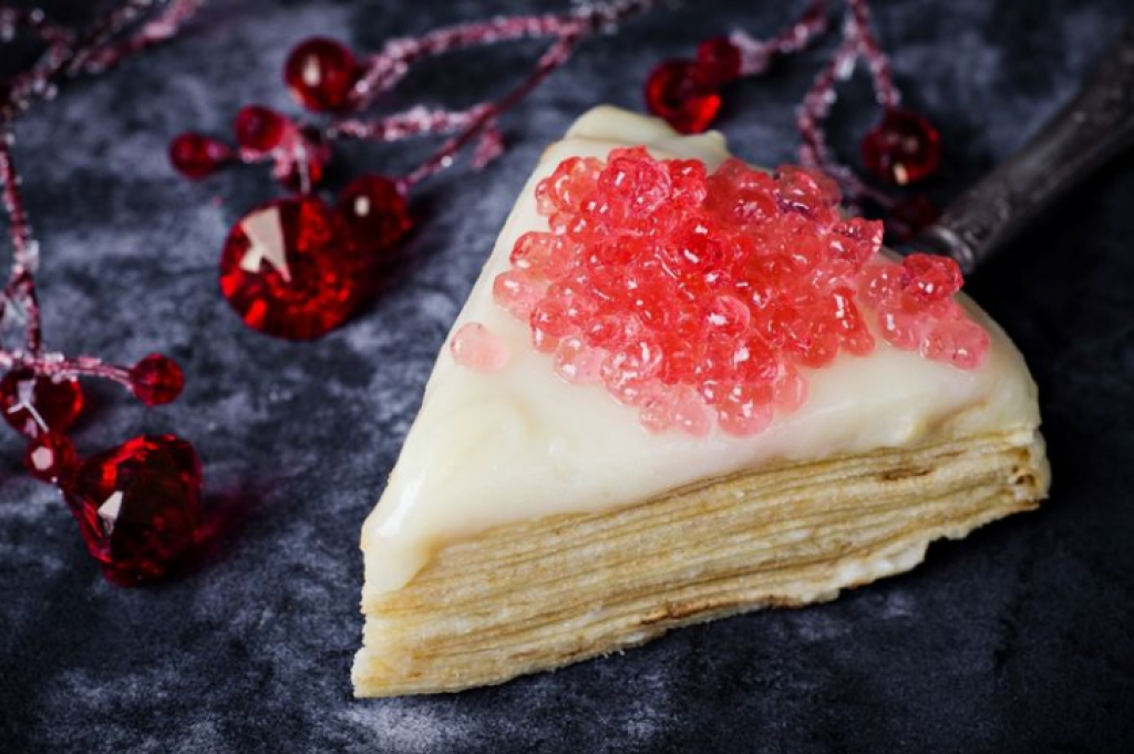 Najukusnija ROZEN TORTA: Ukus je magičan, kore se slažu, ne peče se, odličan kolač ako žurite