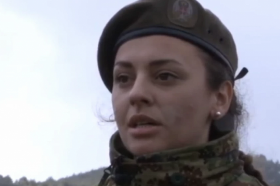Slikarsku ČETKICU zamenila je PUŠKOM i bojnim poljem: Stefana je hrabra, prelepa, a evo šta je odlučilo da postene deo VOJSKE SRBIJE!
