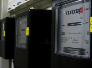 Ovoga se NIJEDAN Srbin nikada ne SETI: Preko noći ISKLJUČITE ovaj mali UREĐAJ i stizaće vam ZNATNO manji računi za struju