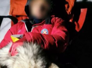 Povređenog planinara na Velebitu 13 sati SVOJIM TELOM GREJAO PAS (FOTO)
