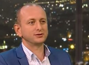 KNEŽEVIĆ U SVOM STILU: Brat Dritan postao Jug Bogdan, na Adi krije devet Jugovića
