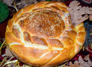 Kako se pravilno lomi česnica? Evo koliko komada pogače morate da ostavite sa strane