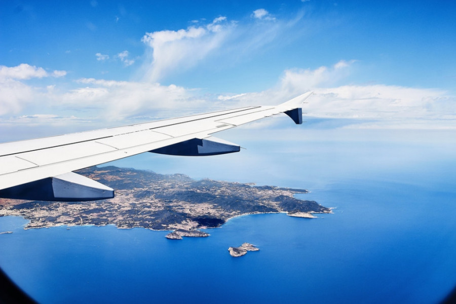 Ovo PITANJE mučilo je svakog putnika: Da li znate zašto u AVIONIMA nema PADOBRANA?
