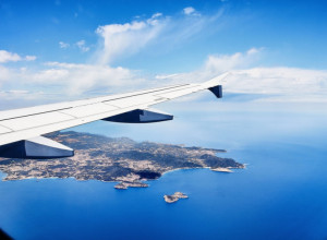 Noćna mora: Tokom leta neko je otvorio vrata aviona, snimak koji ledi krv je postao viralan na internetu