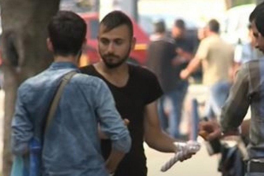 EVROPSKA KOMISIJA PORUČILA: Zaustavite migrante ili vraćamo vize