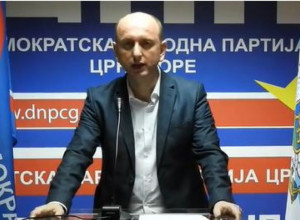 KNEŽEVIĆ MATIRAO MILA: Pošto neće da igra ringe-raja, u skupštini će ga čekati 41 poslanik za MASNE FOTE