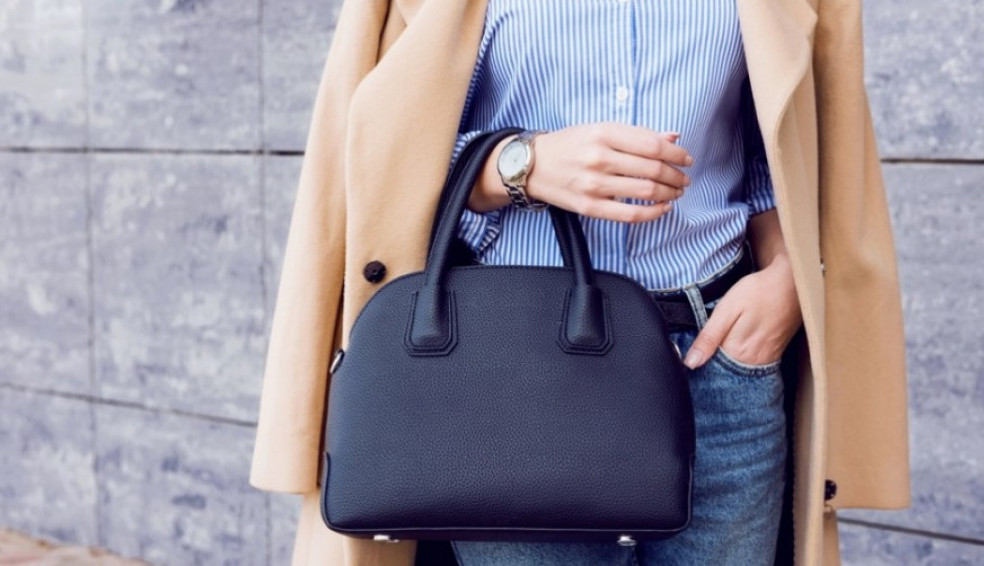 Torba koju su NAŠE BAKE nosile na PIJACU zaludela modni svet: Tada je koštala jedva 500 dinara, a sada se prodaje za 2.600 DOLARA