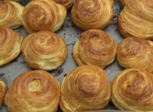 Ukusni i MEKANI pužići sa sirom: Brzo se prave, a FENOMENALNOG su ukusa, svi će vam tražiti recept