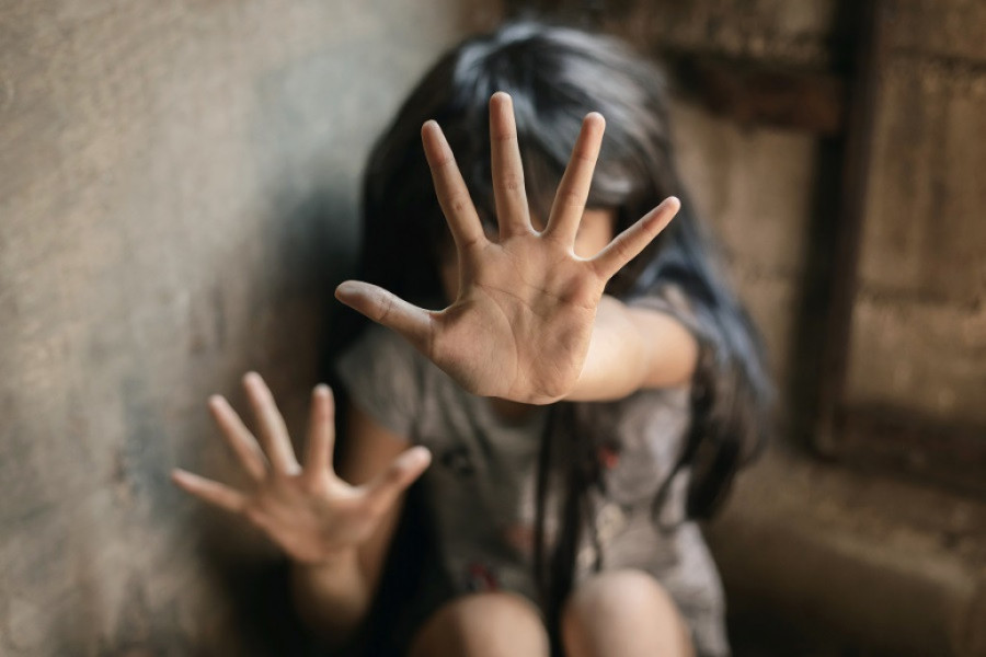 Priča koja ledi krv u žilama: Sa samo 11 je kidnapovana usred dana, kidnaperu je rodila decu, a evo kako je uspela da POBEGNE nakon 18 godina