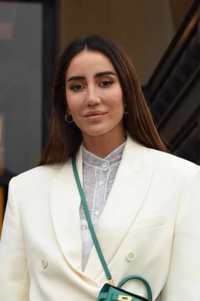 Tamara Kalinić kao princeza modernog doba: Influenserka je prošetala u Nedelji visoke mode u Parizu u NAJROMANTIČNIJOJ MODERNOJ kombinaciji