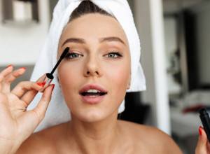 Delite ŠMINKU sa drugaricama? Ovaj PROIZVOD nikako ne treba pozajmljujete jer je izvor BAKTERIJA