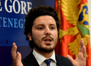 Dritan ide da "RIFREŠUJE" odnose: Abazović o poseti Beogradu
