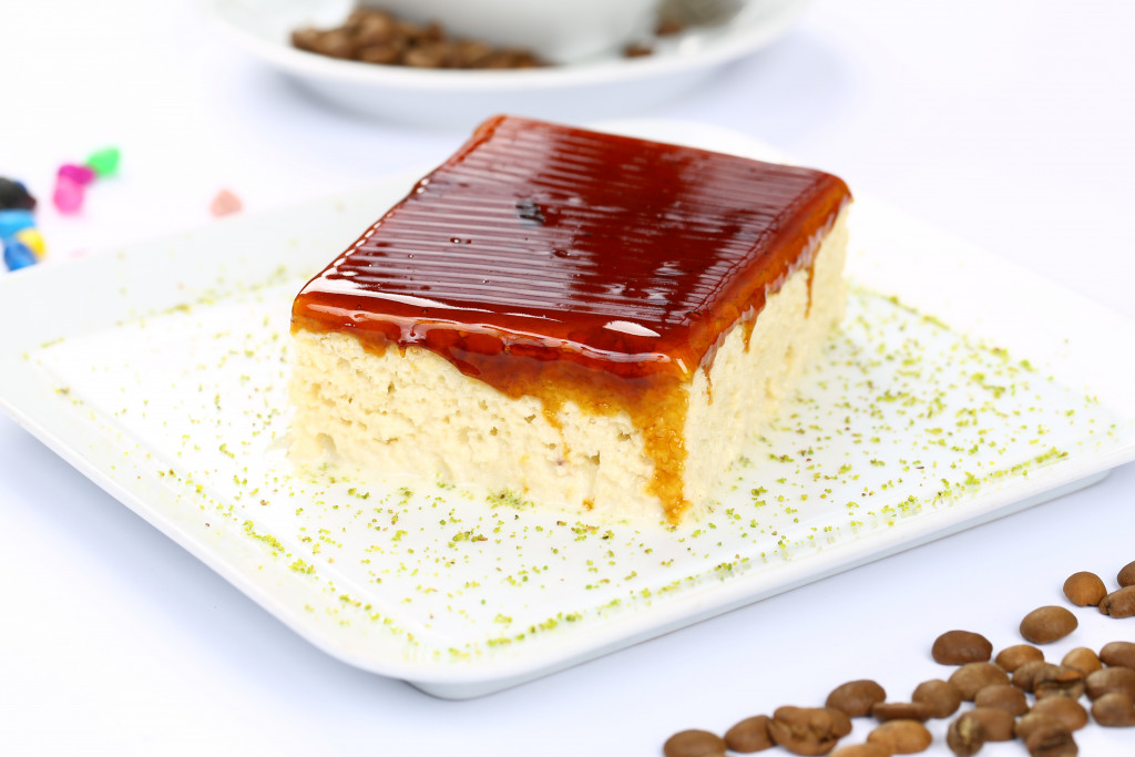 TRI LEĆE RECEPT: Osetite ukus MEKSIKA, preukusni desert sa prelivom od KARAMELE ostavlja svakog bez daha