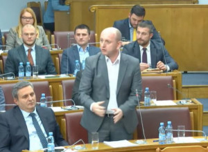 Knežević: Odričem se funkcija PREDSEDNIKA SAD i Rusije