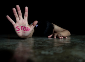 Na aerodromima su "legalno silovali" žene: "Verenica mi je krvarila, ćutala i bila PRESTRAVLJENA"