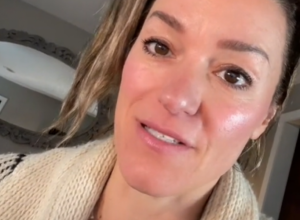 POTAJNO je snimala svoju DADILJU: Video je zatim podelila na DRUŠTVENOJ MREŽI i doslovno su se SVI NAJEŽILI!