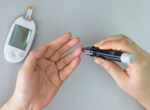 Lekari su otkrili NAJRANIJI simptom DIJABETESA: Ovo je JASAN znak da vam ŠEĆER uništava organizam