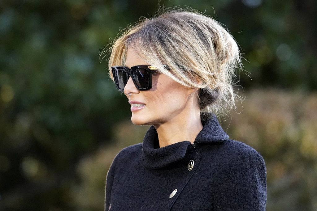 Liče toliko da misle da su BLIZNAKINJE: Ovo je ROĐENA SESTRA Melanije Tramp koju godinama krije od javnosti