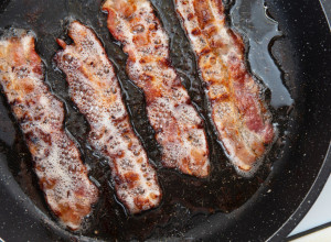 Pržite u istom ULJU dva puta? To može dovesti do ozbiljnih BOLESTI i ogromnih problema u organizmu