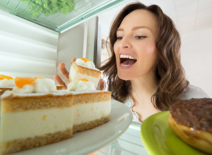 Stalno ste gladni čak i čim završite sa JELOM? Ponekad je to simptom BOLESTI a ne alavosti, proverite imate li ovakve simptome