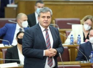 DF TRAŽI POVLAČENJE REZOLUCIJE O AGRESIJI RUSIJE NA UK: Ne mogu se usvajati inicijative čiji predlagači nisu poslanici