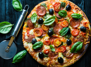 NAPRAVITE SRPSKU PICU:  Oduševiće vas TRADICIONALNI domaći proizvodi na PERFEKTNOM italijanskom TESTU!
