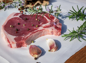 Sjajan TRIK da teletina NE bude ŽILAVA: Trikovi iskusnih domaćica za najmekše meso