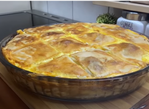 Sirotinjska pita od DVA jajeta: Sve potrebne sastojke već imate KUĆI, a ukus je BOŽANSTVEN (VIDEO)